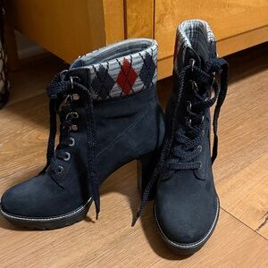 Tommy Hilfiger Suede Lace-Up Women's Boots